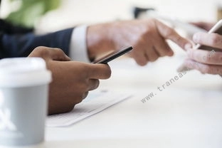 易翻译新体验,语音互译快到没延迟,翻译语音的软件-易翻译官网